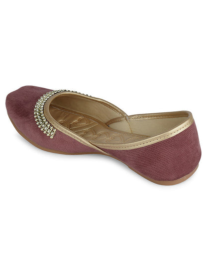 Handcrafted juttis, heels, bellies, flats, and mules for weddings, festivals, and daily wear – DESI COLOUR
