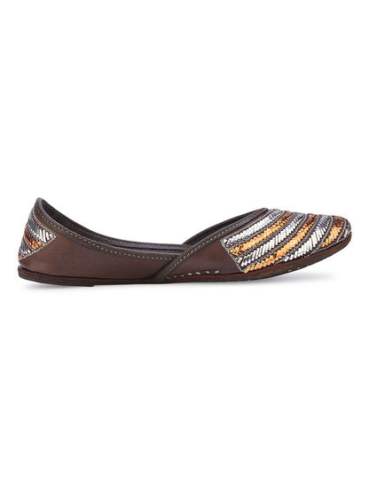 Handcrafted juttis, heels, bellies, flats, and mules for weddings, festivals, and daily wear – DESI COLOUR