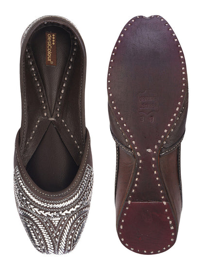 Handcrafted juttis, heels, bellies, flats, and mules for weddings, festivals, and daily wear – DESI COLOUR