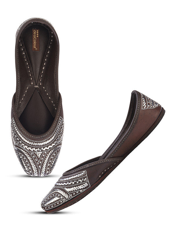 Handcrafted juttis, heels, bellies, flats, and mules for weddings, festivals, and daily wear – DESI COLOUR