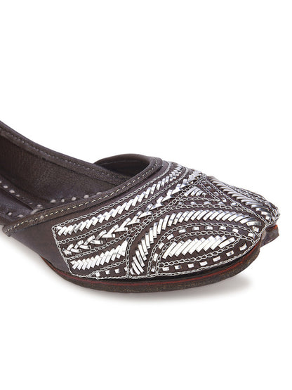 Handcrafted juttis, heels, bellies, flats, and mules for weddings, festivals, and daily wear – DESI COLOUR
