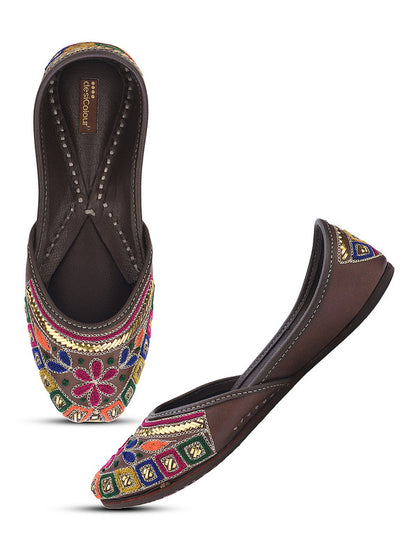 Handcrafted juttis, heels, bellies, flats, and mules for weddings, festivals, and daily wear – DESI COLOUR