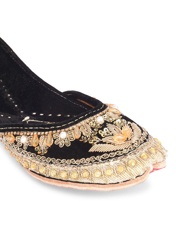 Handcrafted juttis, heels, bellies, flats, and mules for weddings, festivals, and daily wear – DESI COLOUR