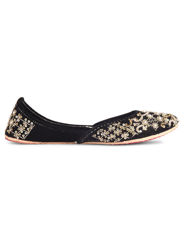 Handcrafted juttis, heels, bellies, flats, and mules for weddings, festivals, and daily wear – DESI COLOUR