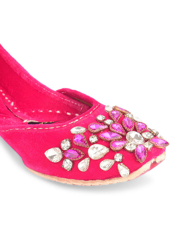 Handcrafted juttis, heels, bellies, flats, and mules for weddings, festivals, and daily wear – DESI COLOUR
