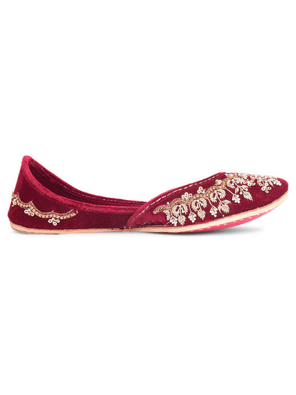 Handcrafted juttis, heels, bellies, flats, and mules for weddings, festivals, and daily wear – DESI COLOUR