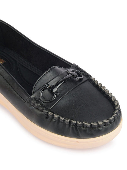 Handcrafted juttis, heels, bellies, flats, and mules for weddings, festivals, and daily wear – DESI COLOUR