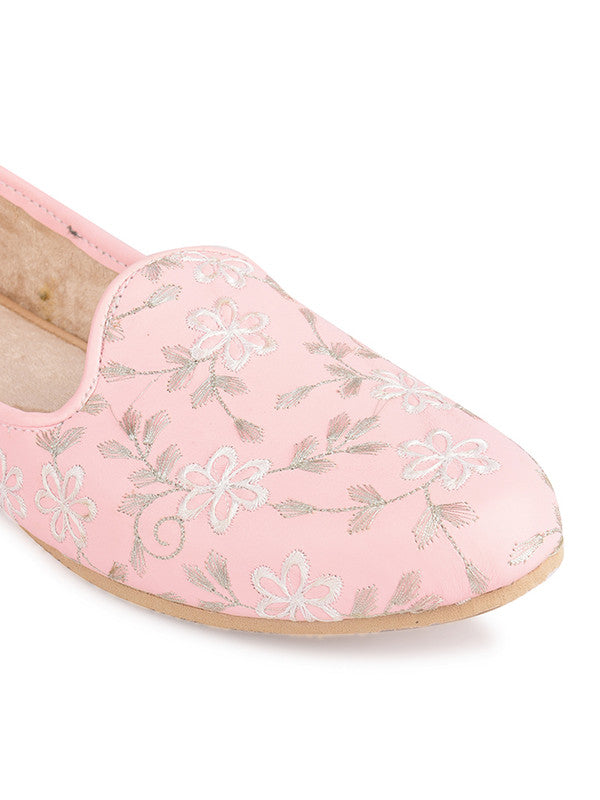Handcrafted juttis, heels, bellies, flats, and mules for weddings, festivals, and daily wear – DESI COLOUR