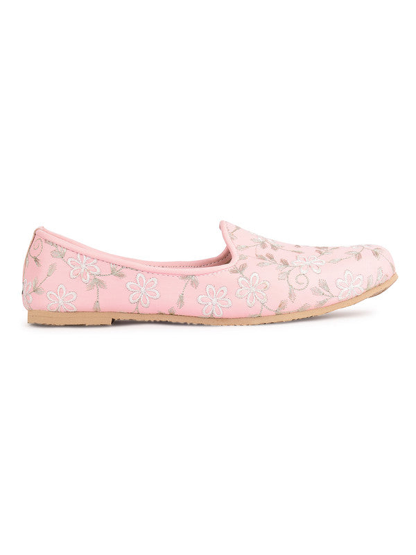 Handcrafted juttis, heels, bellies, flats, and mules for weddings, festivals, and daily wear – DESI COLOUR
