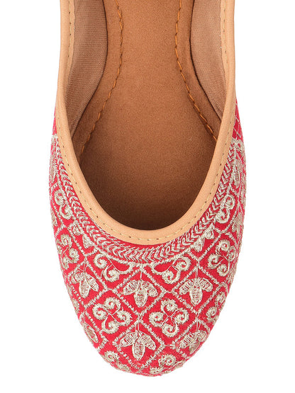 Handcrafted juttis, heels, bellies, flats, and mules for weddings, festivals, and daily wear – DESI COLOUR
