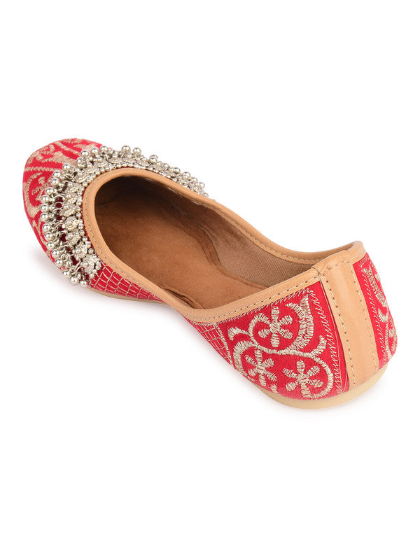 Handcrafted juttis, heels, bellies, flats, and mules for weddings, festivals, and daily wear – DESI COLOUR