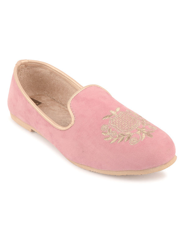 Handcrafted juttis, heels, bellies, flats, and mules for weddings, festivals, and daily wear – DESI COLOUR