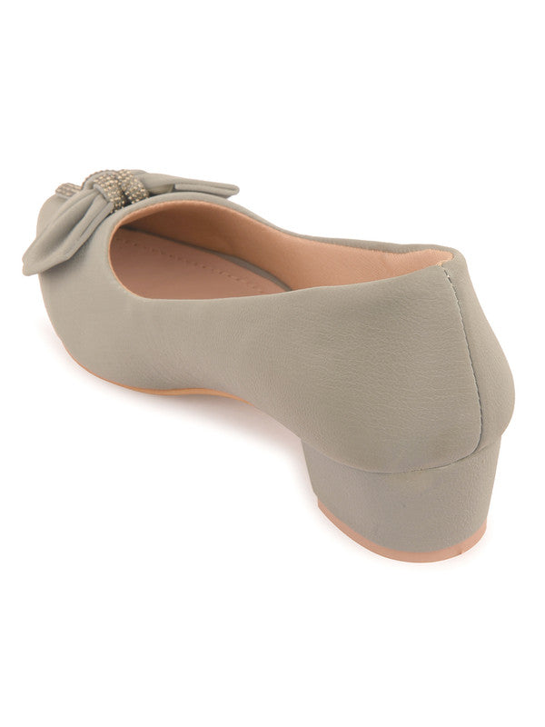 Handcrafted juttis, heels, bellies, flats, and mules for weddings, festivals, and daily wear – DESI COLOUR
