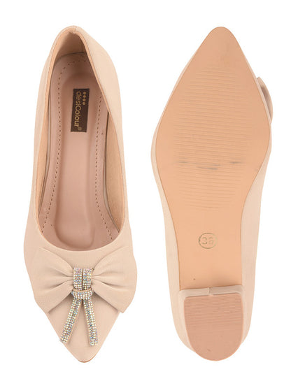 Handcrafted juttis, heels, bellies, flats, and mules for weddings, festivals, and daily wear – DESI COLOUR