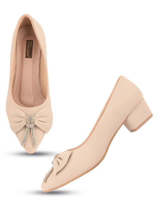 Handcrafted juttis, heels, bellies, flats, and mules for weddings, festivals, and daily wear – DESI COLOUR