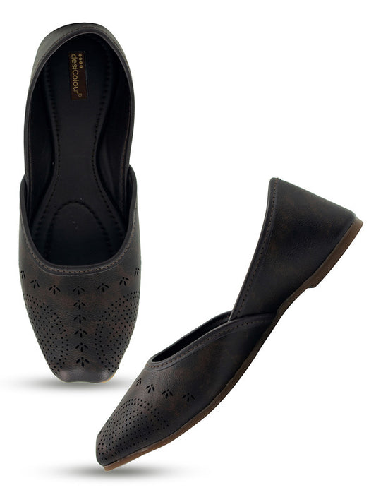 Handcrafted juttis, heels, bellies, flats, and mules for weddings, festivals, and daily wear – DESI COLOUR