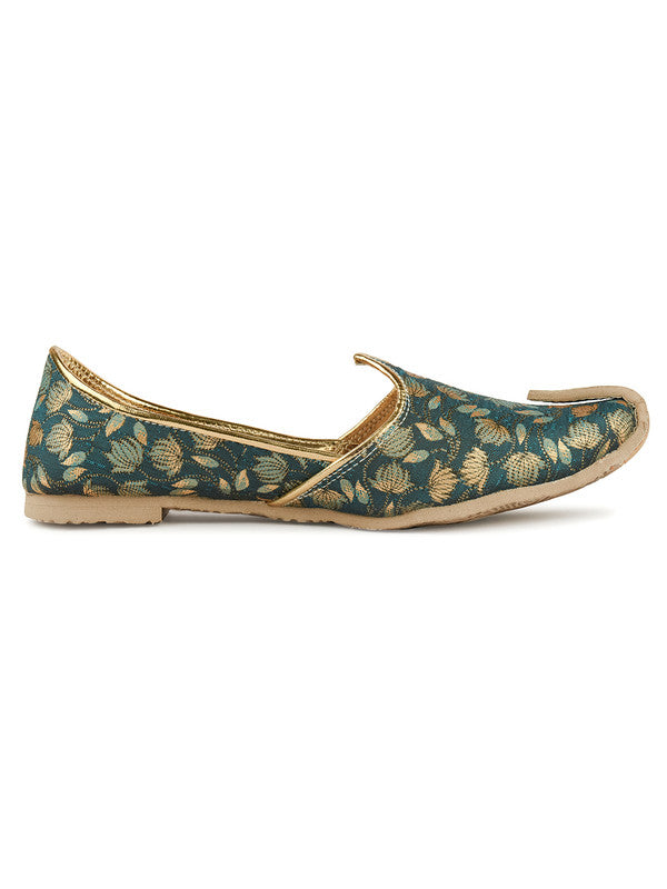 Handcrafted juttis, heels, bellies, flats, and mules for weddings, festivals, and daily wear – DESI COLOUR