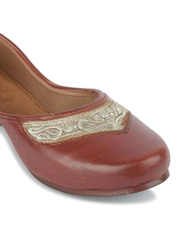 Handcrafted juttis, heels, bellies, flats, and mules for weddings, festivals, and daily wear – DESI COLOUR