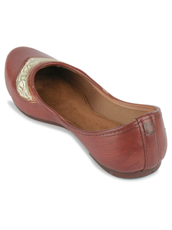 Handcrafted juttis, heels, bellies, flats, and mules for weddings, festivals, and daily wear – DESI COLOUR