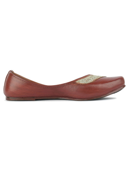 Handcrafted juttis, heels, bellies, flats, and mules for weddings, festivals, and daily wear – DESI COLOUR