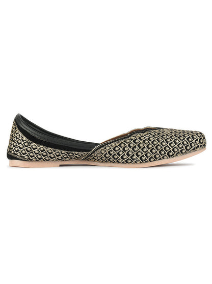 Handcrafted juttis, heels, bellies, flats, and mules for weddings, festivals, and daily wear – DESI COLOUR