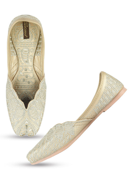 Handcrafted juttis, heels, bellies, flats, and mules for weddings, festivals, and daily wear – DESI COLOUR