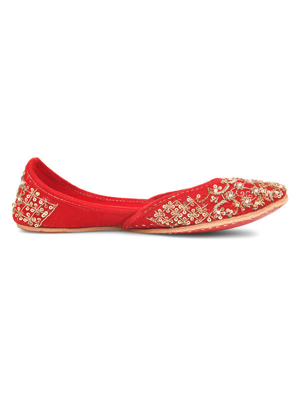 Handcrafted juttis, heels, bellies, flats, and mules for weddings, festivals, and daily wear – DESI COLOUR
