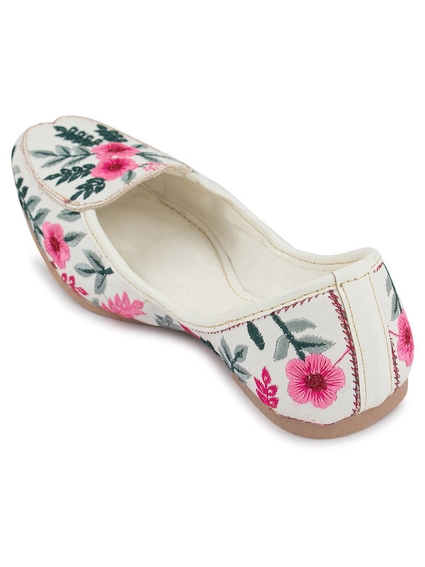 Handcrafted juttis, heels, bellies, flats, and mules for weddings, festivals, and daily wear – DESI COLOUR