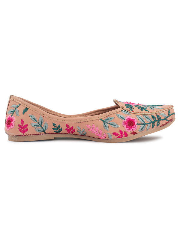 Handcrafted juttis, heels, bellies, flats, and mules for weddings, festivals, and daily wear – DESI COLOUR