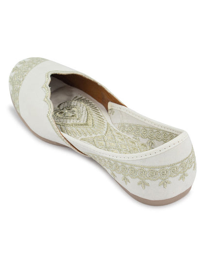 Handcrafted juttis, heels, bellies, flats, and mules for weddings, festivals, and daily wear – DESI COLOUR