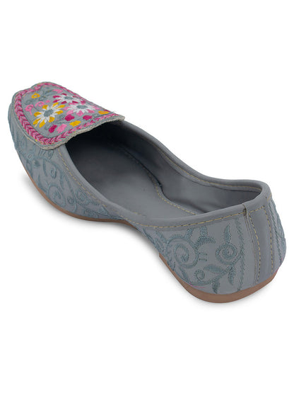 Handcrafted juttis, heels, bellies, flats, and mules for weddings, festivals, and daily wear – DESI COLOUR