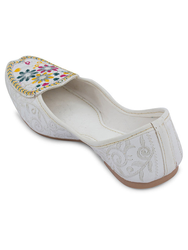 Handcrafted juttis, heels, bellies, flats, and mules for weddings, festivals, and daily wear – DESI COLOUR