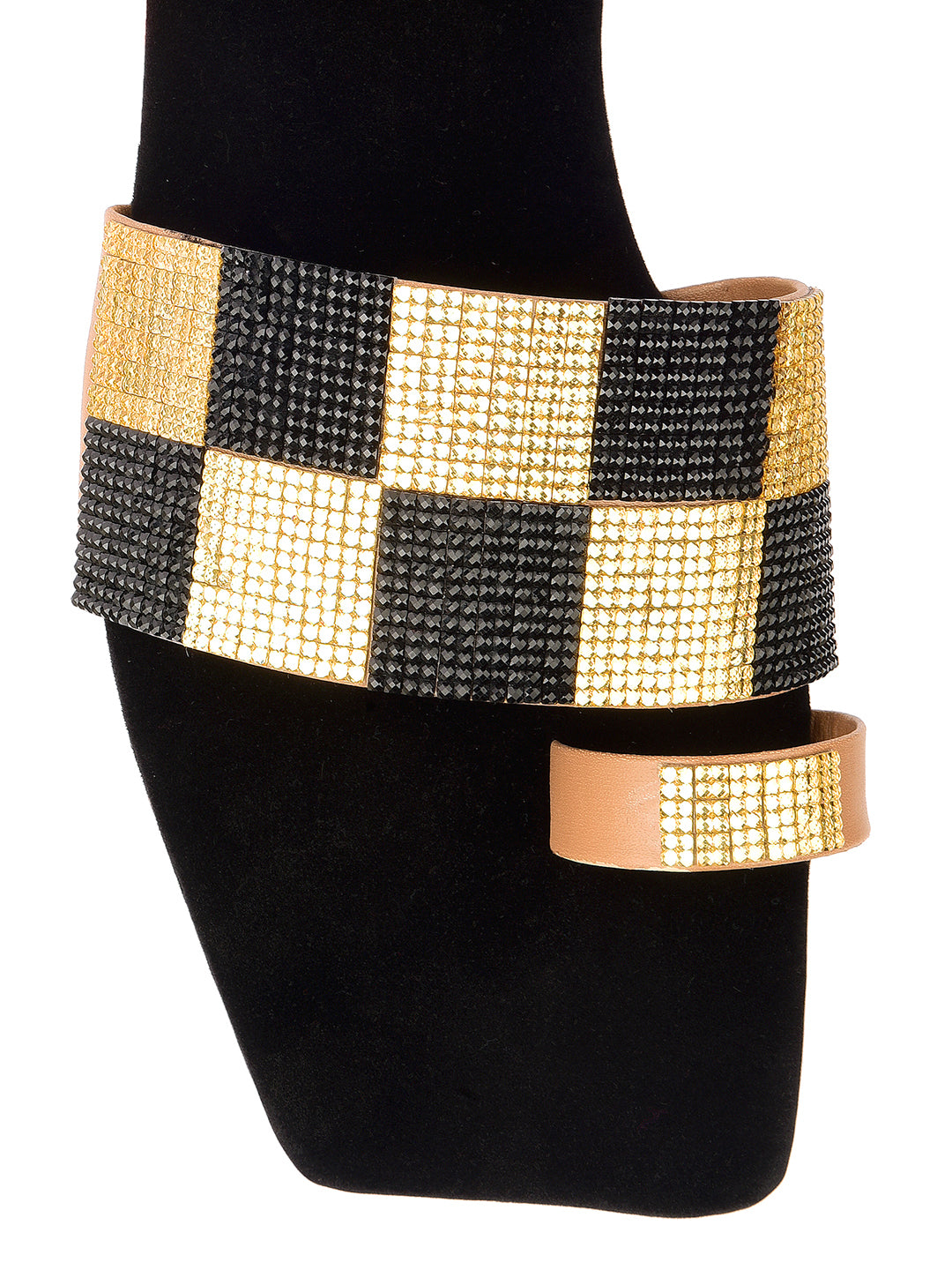 DESI COLOUR Women Gold Ethnic Punjabi Jutti