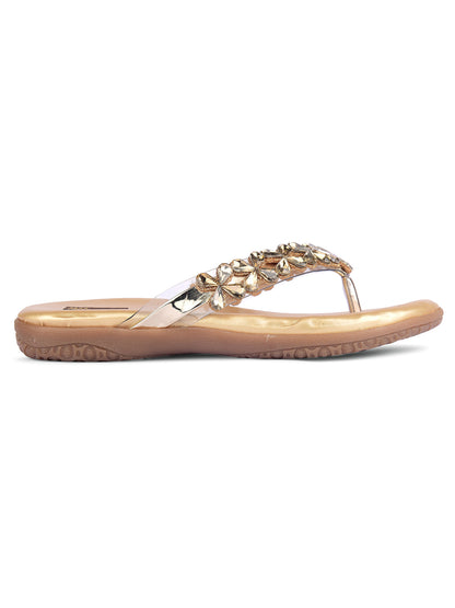 DESI COLOUR Women Gold Ethnic Punjabi Jutti