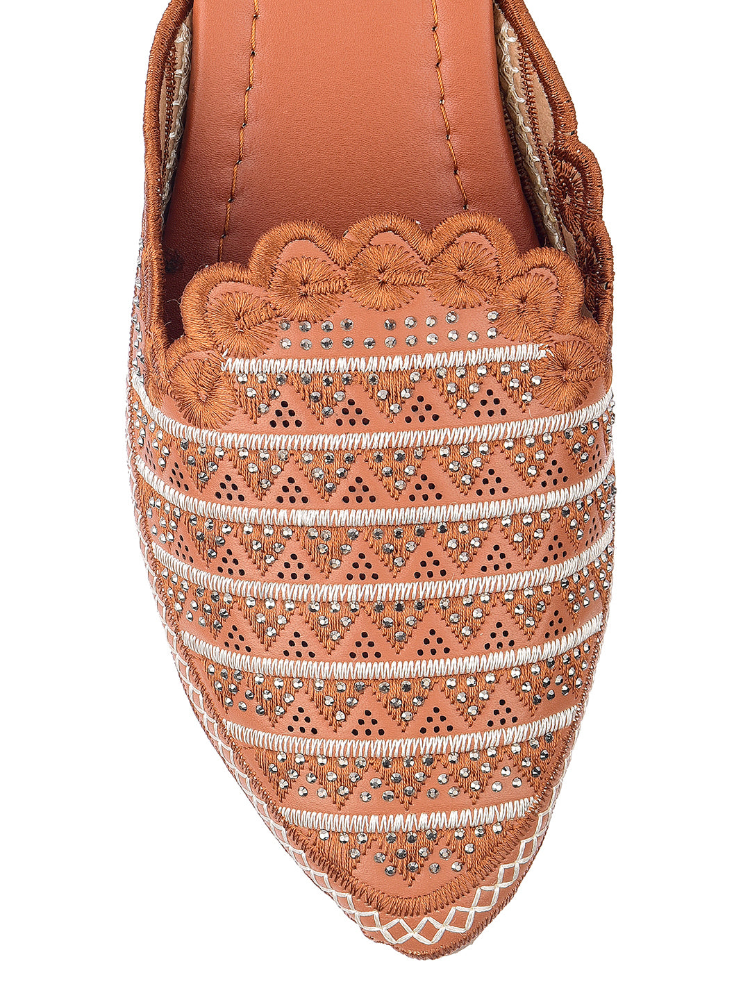 DESI COLOUR Women Brown Ethnic Punjabi Jutti