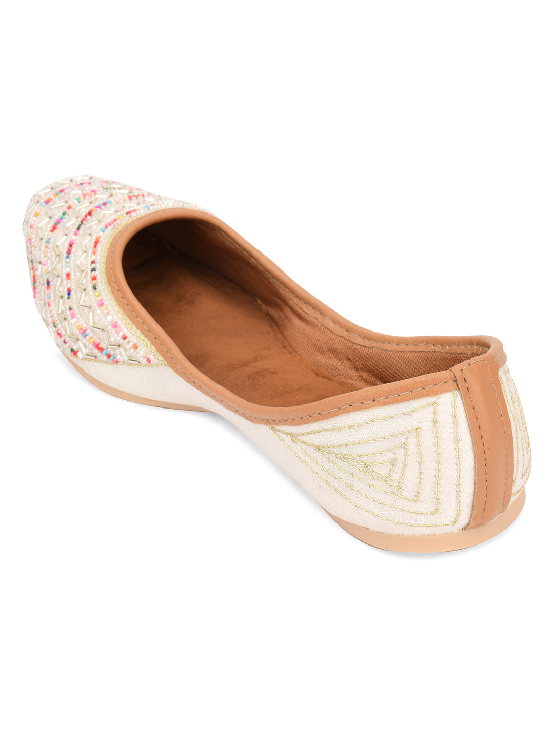 DESI COLOUR Women White Ethnic Punjabi Jutti