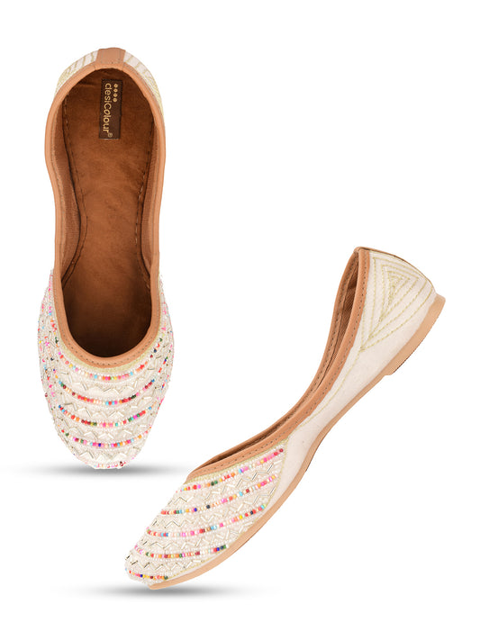 DESI COLOUR Women White Ethnic Punjabi Jutti