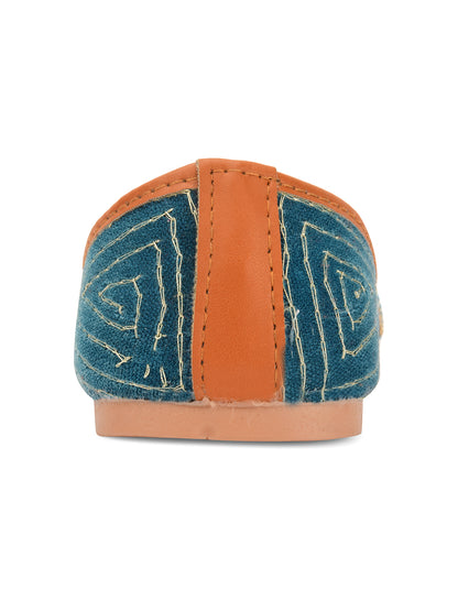 DESI COLOUR Women Teal Ethnic Punjabi Jutti