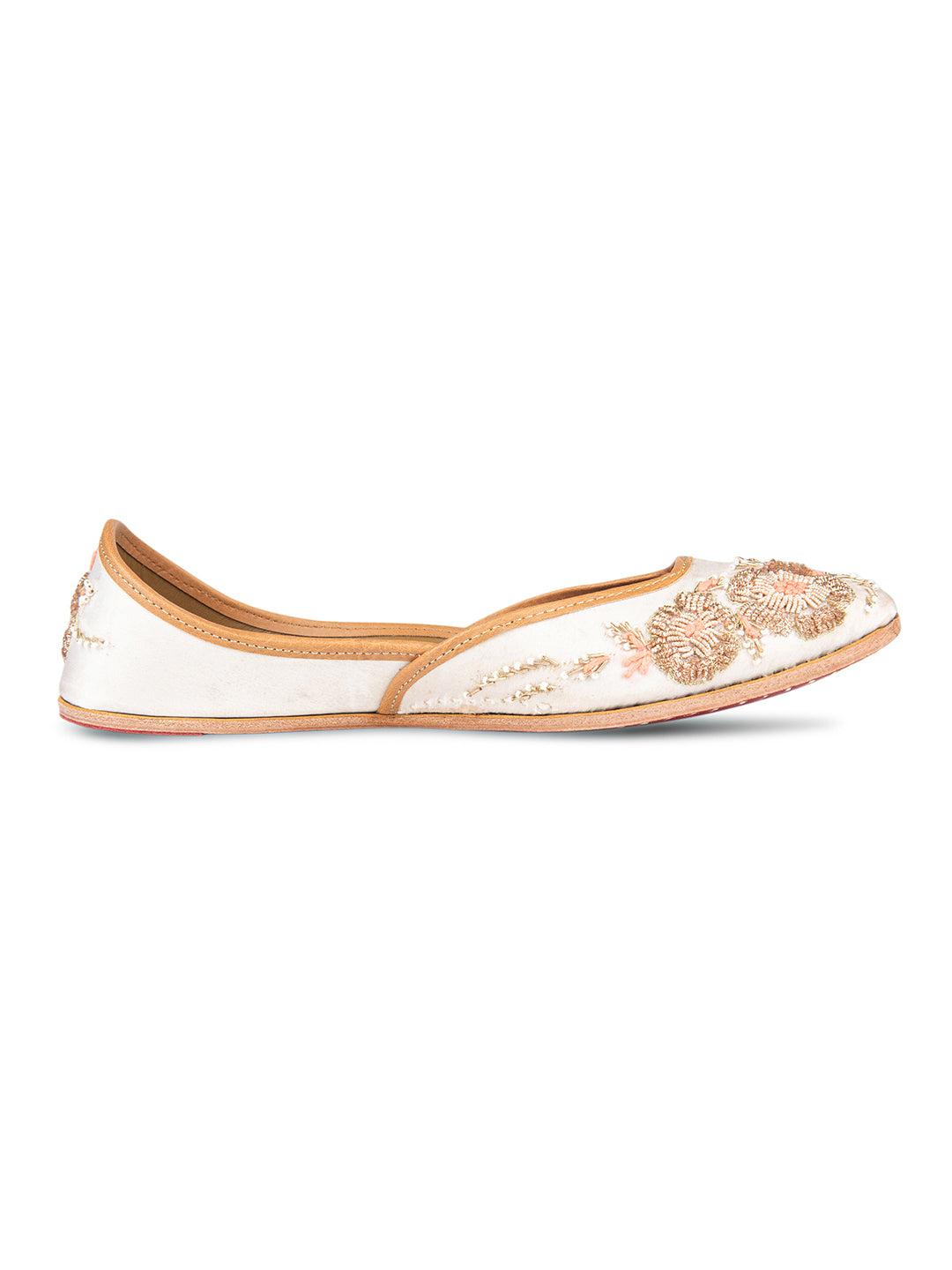 White Flower Dabka Mojari