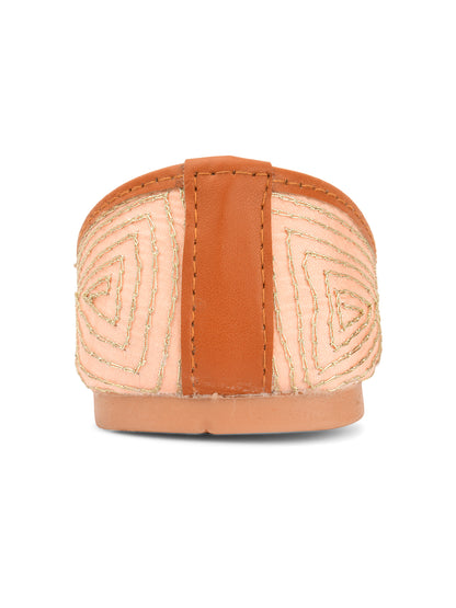 DESI COLOUR Women Peach Ethnic Punjabi Jutti