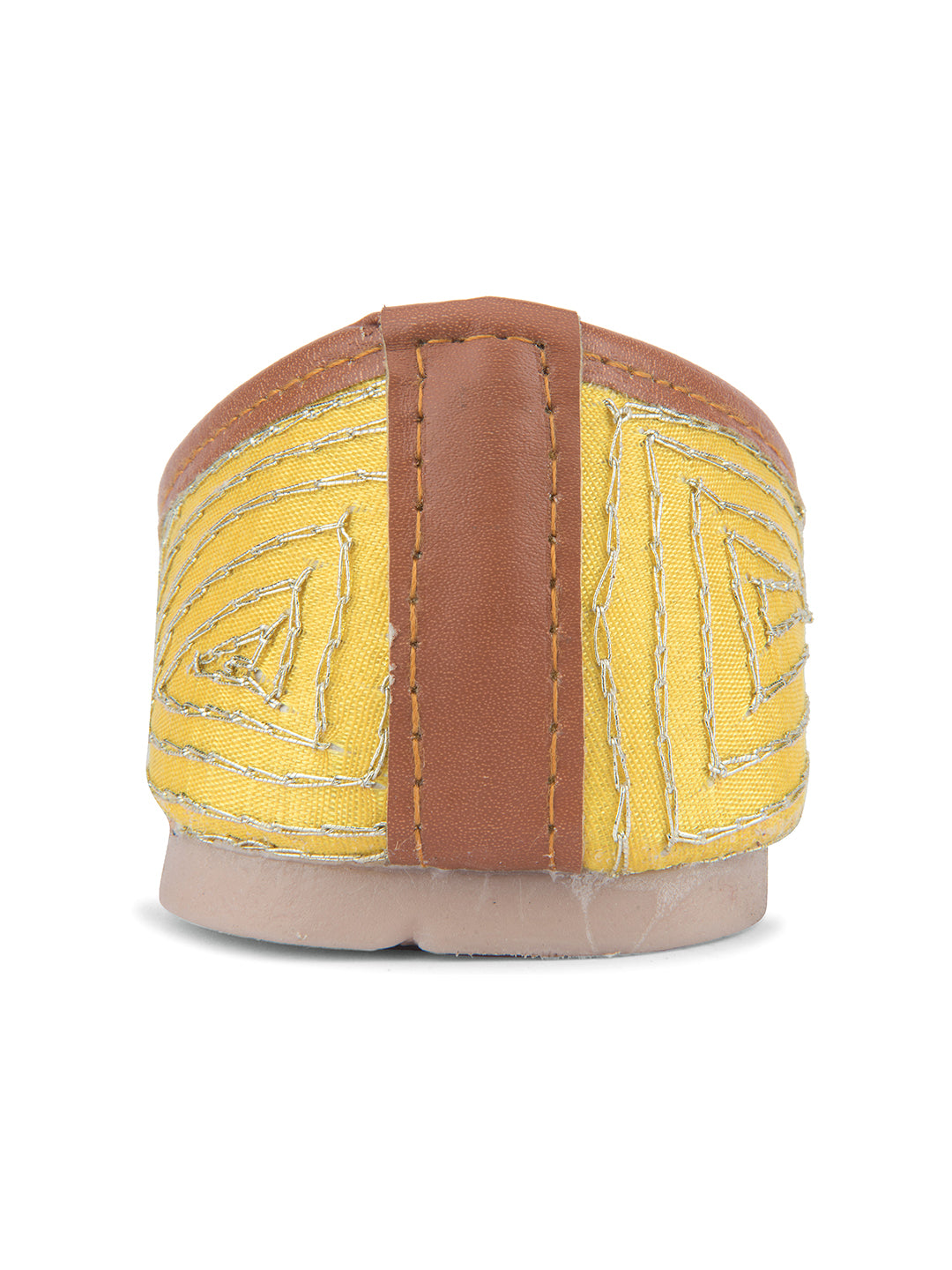 DESI COLOUR Women Yellow Ethnic Punjabi Jutti