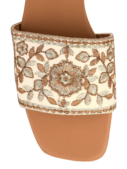 DESI COLOUR Women Beige Ethnic Punjabi Jutti