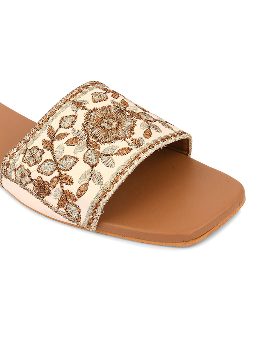 DESI COLOUR Women Beige Ethnic Punjabi Jutti