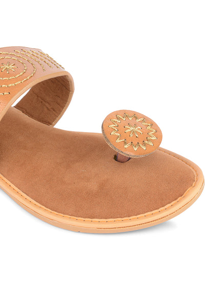 DESI COLOUR Women Tan Ethnic Punjabi Jutti