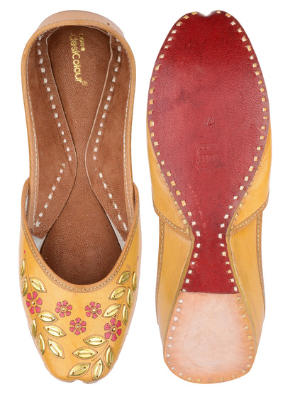DESI COLOUR Women Tan Ethnic Punjabi Jutti