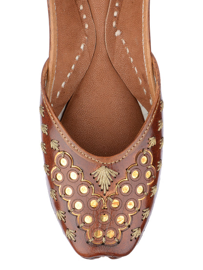 DESI COLOUR Women Brown Ethnic Punjabi Jutti
