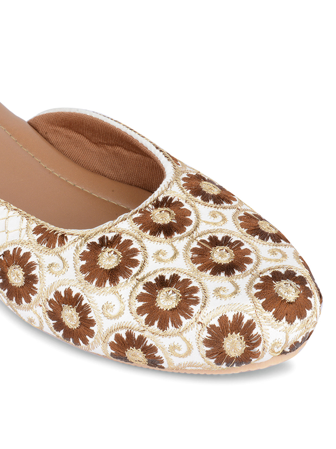 DESI COLOUR Women Brown Ethnic Punjabi Jutti