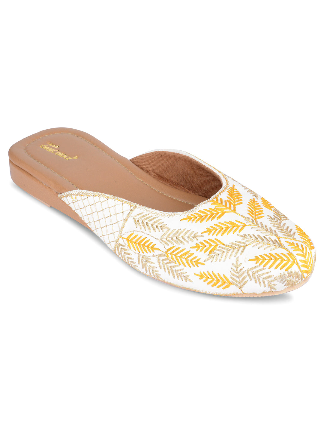DESI COLOUR Women White Ethnic Punjabi Jutti