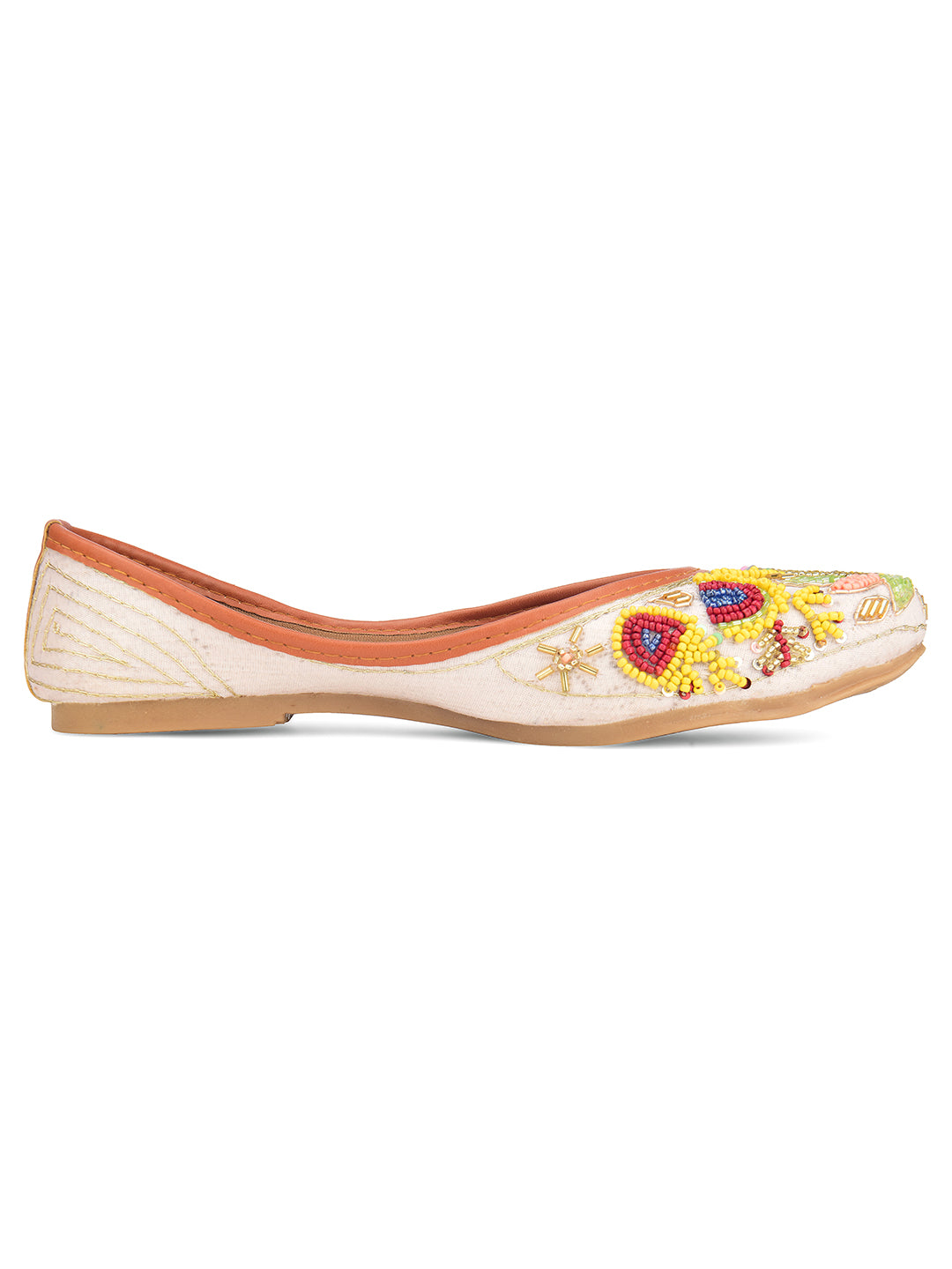DESI COLOUR Women White Ethnic Punjabi Jutti