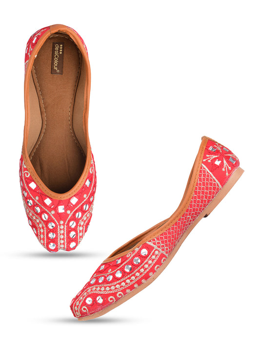 DESI COLOUR Women Red Embellished Ethnic Comfy Punjabi Jutti